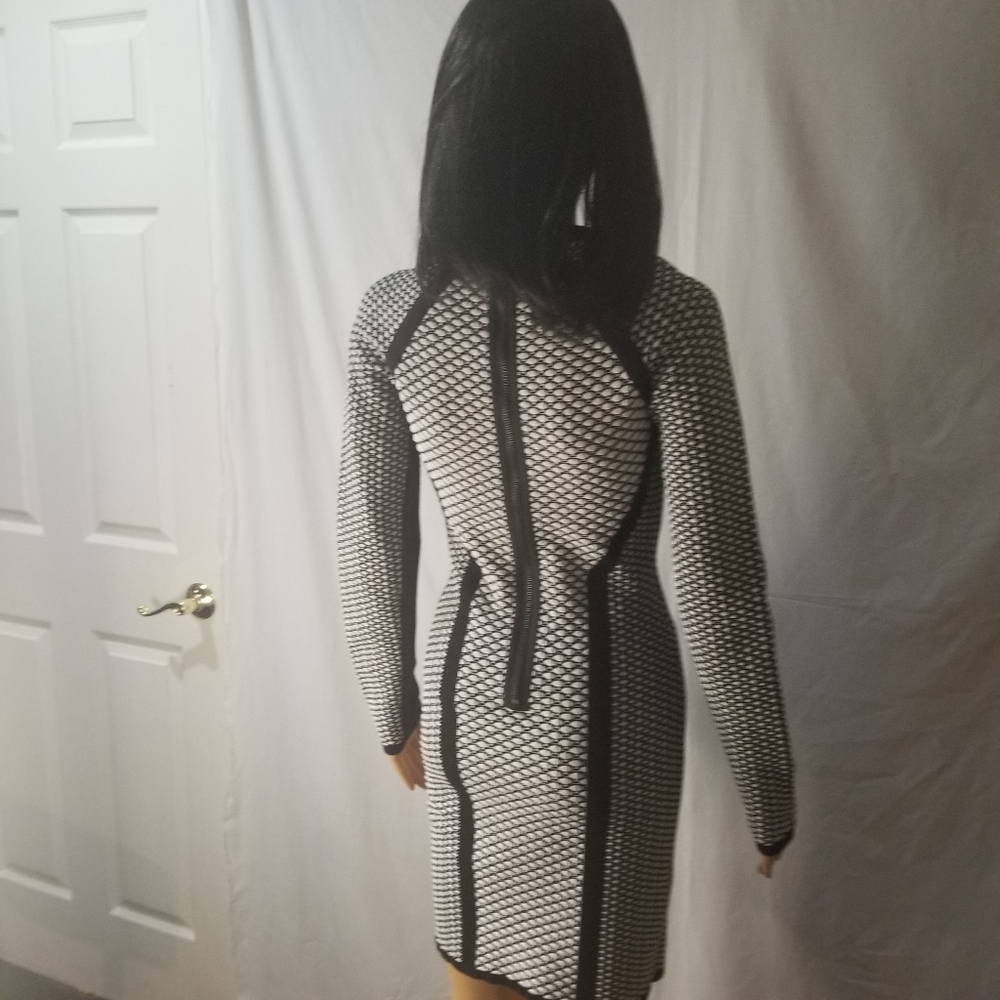 Dress - Picture 3 of 5